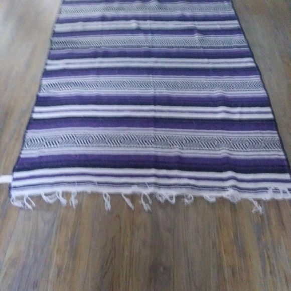 Full-Size Purple Throw or Blanket - Picture 2 of 5